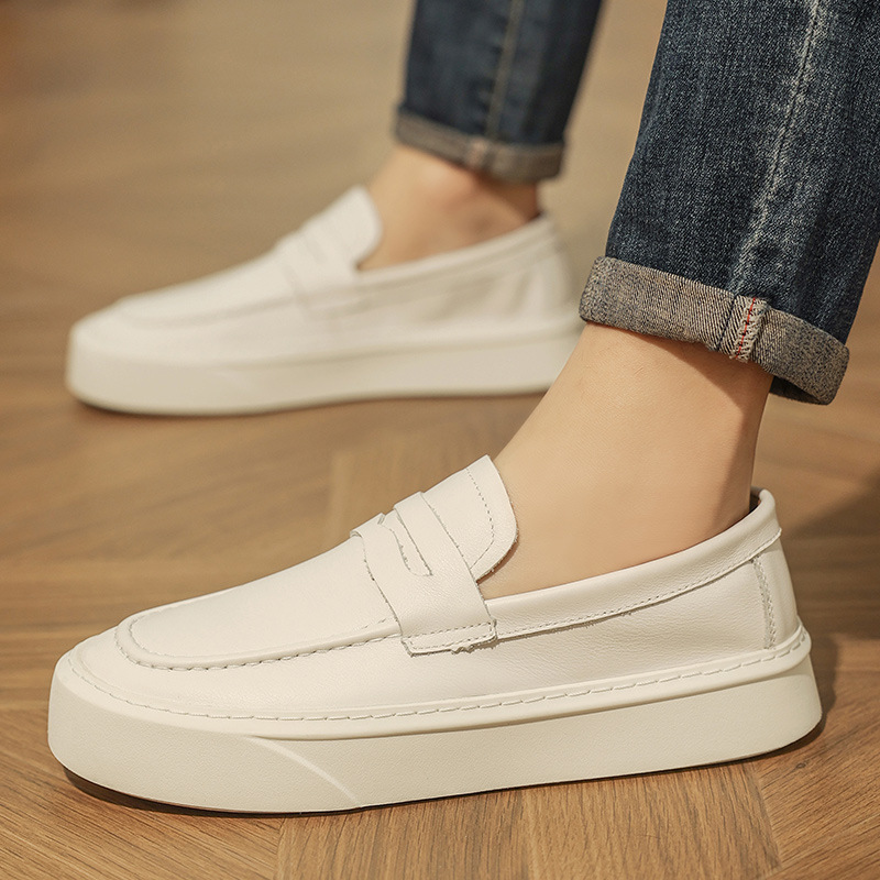 Breathable Casual Loafers Round Toe Slip-on Retro Handmade Leather Men's Sneakers